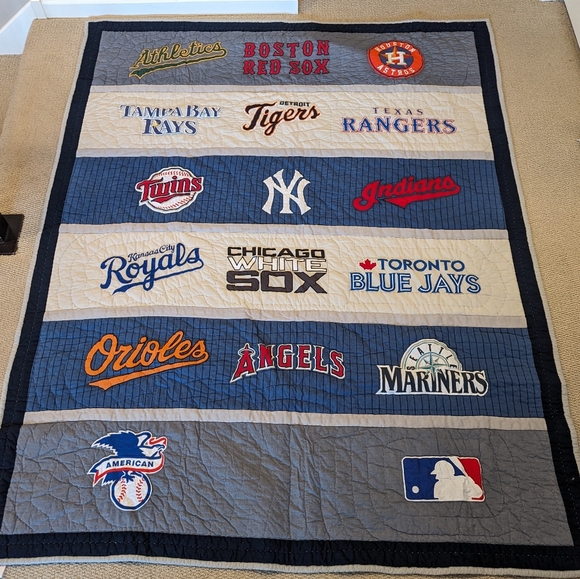 EUC PB Teen MLB American League Twin Quilt - Picture 1 of 3